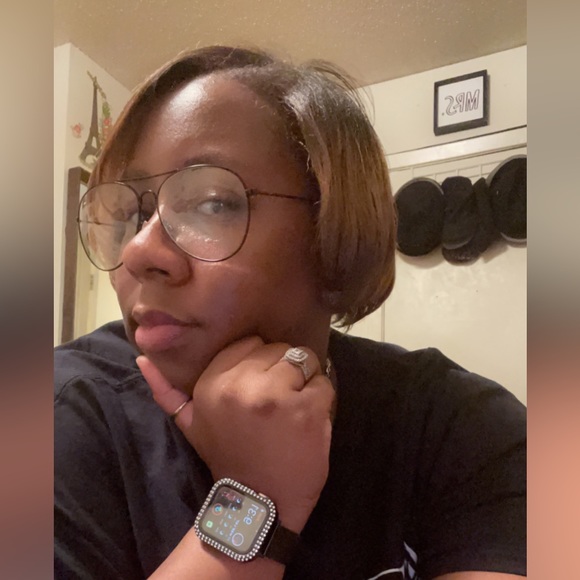 Meet your Posher, Kimberly - Picture 3 of 3